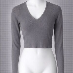 Forever 21 Gray Ribbed V-Neck Crop Top
